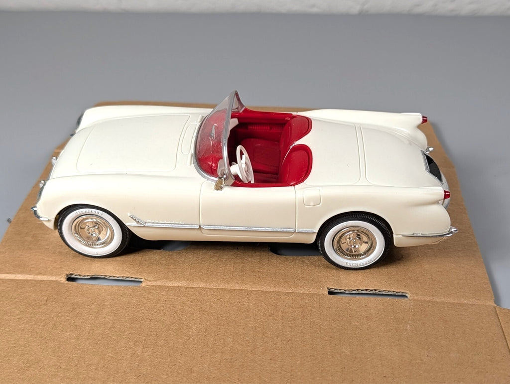 AMT Ertl 1953 Corvette Convertible Polo White 8732 Promo 1:25 Factory Tied