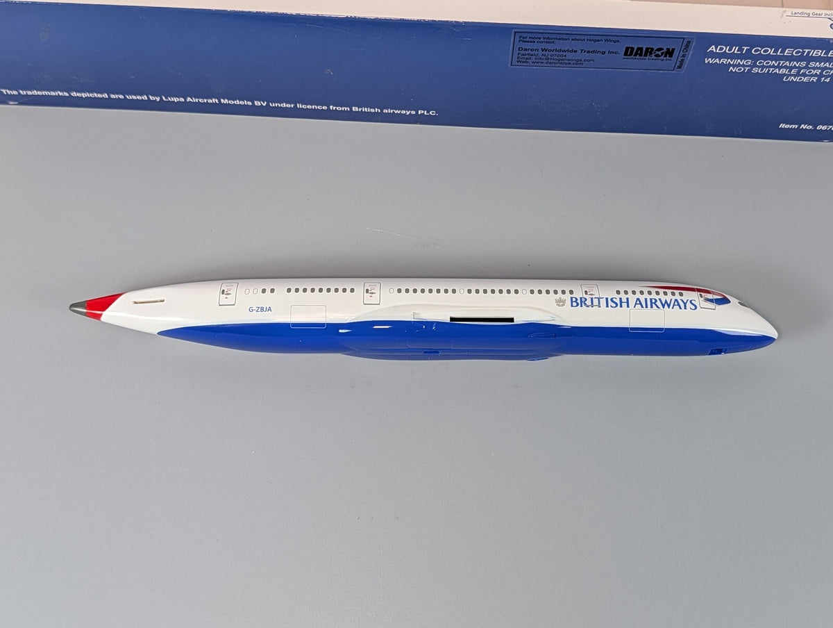 Hogan 1:200 Boeing 787-8 British Airways Snap Fit Model 0670 G-ZBJA w/ Stand