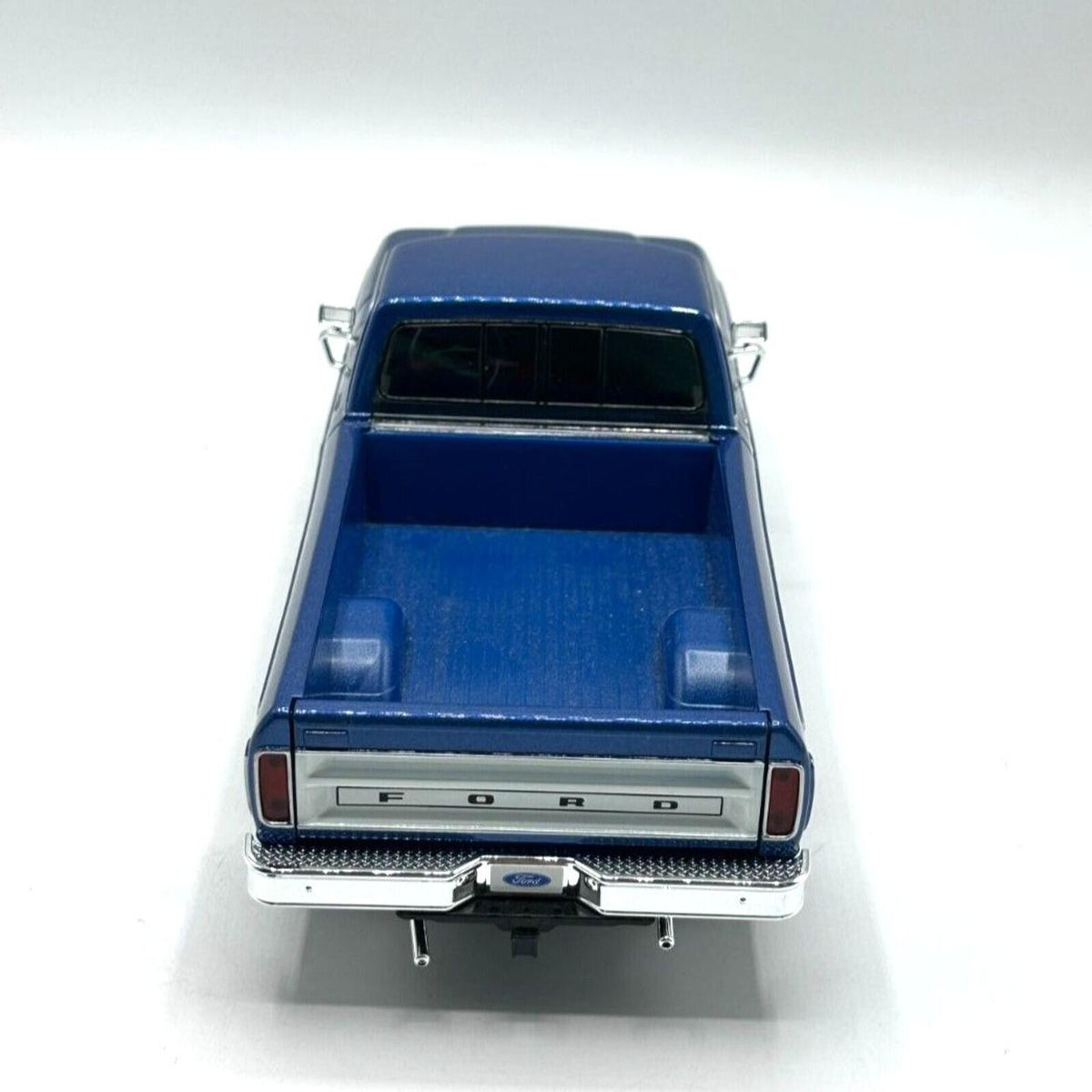 Maisto 1979 Ford F-150 Pickup Truck 1/20 Scale Diecast Blue/Silver Two-Tone Rare