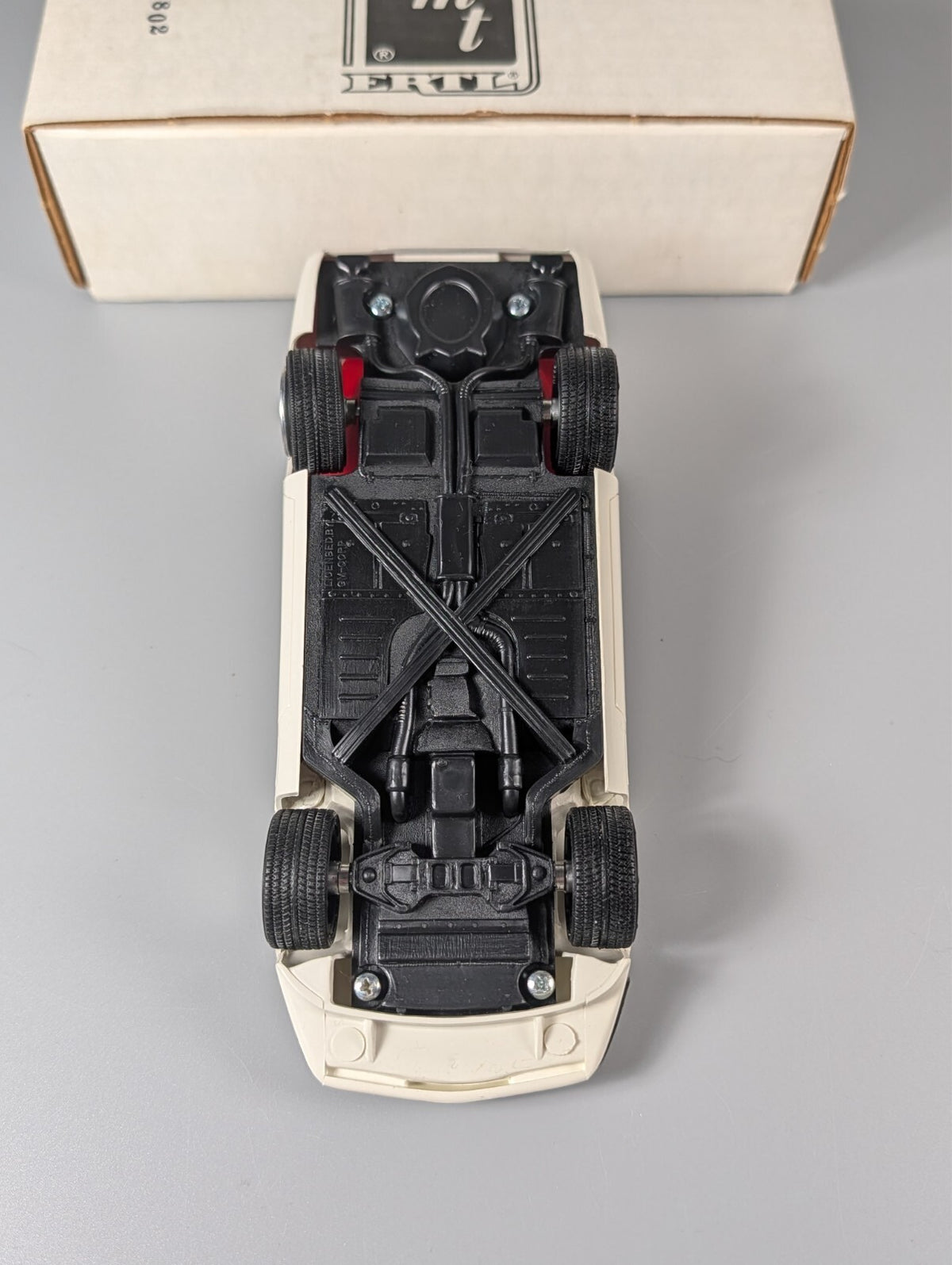 AMT Ertl 1992 Corvette Convertible 1 Millionth Promo 1:25 White Red Boxed #6702