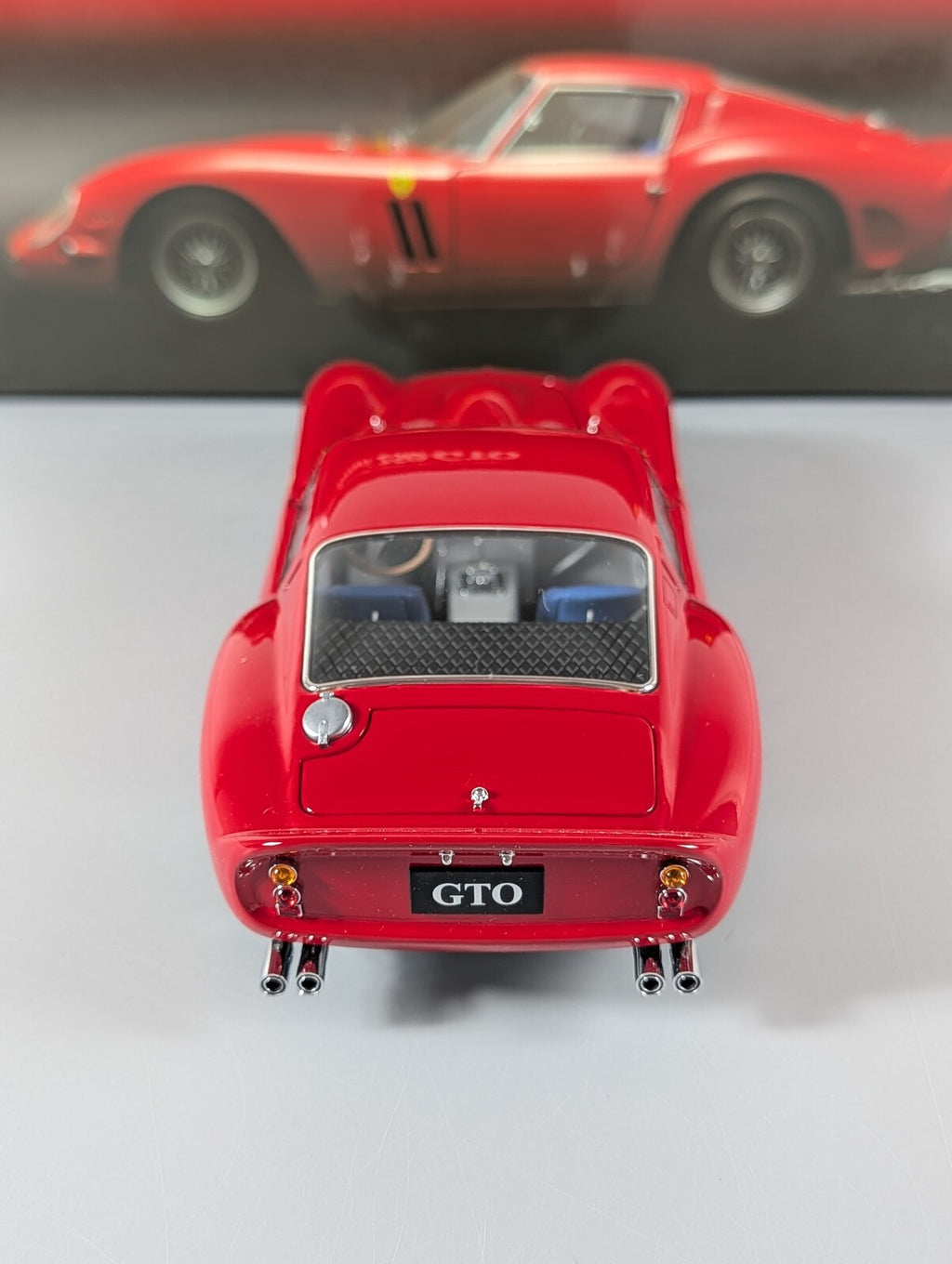 Kyosho 1:18 Ferrari 250 GTO Red 08431R Diecast Car Opening Doors Hood w/ Box