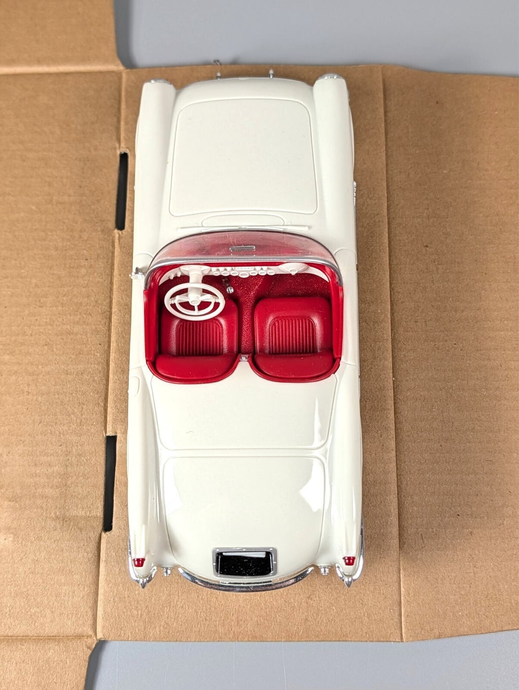 AMT Ertl 1953 Corvette Convertible Polo White 8732 Promo 1:25 Factory Tied