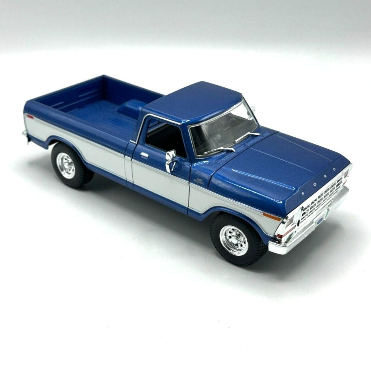 Maisto 1979 Ford F-150 Pickup Truck 1/20 Scale Diecast Blue/Silver Two-Tone Rare