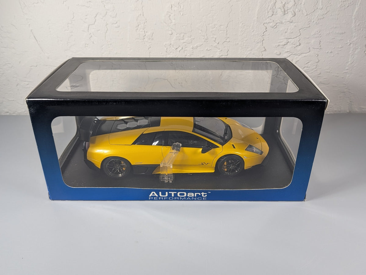 AutoArt 1:18 Lamborghini Murcielago LP670-4 SV Orion Yellow 74616 Diecast