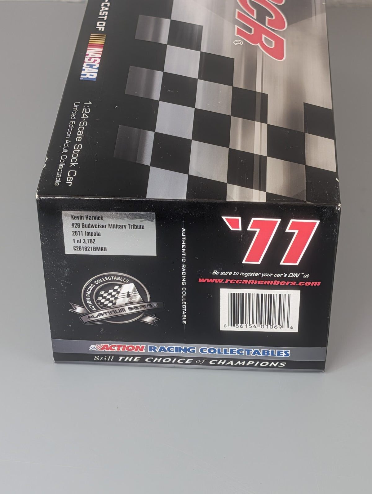 Kevin Harvick #29 Budweiser Military Tribute 2011 Impala 1:24 DIN 2884/3702