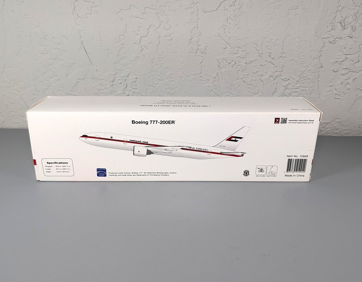 Hogan 1:200 Boeing 777-200ER United Arab Emirates Snap Fit Model 10949 w/ Stand
