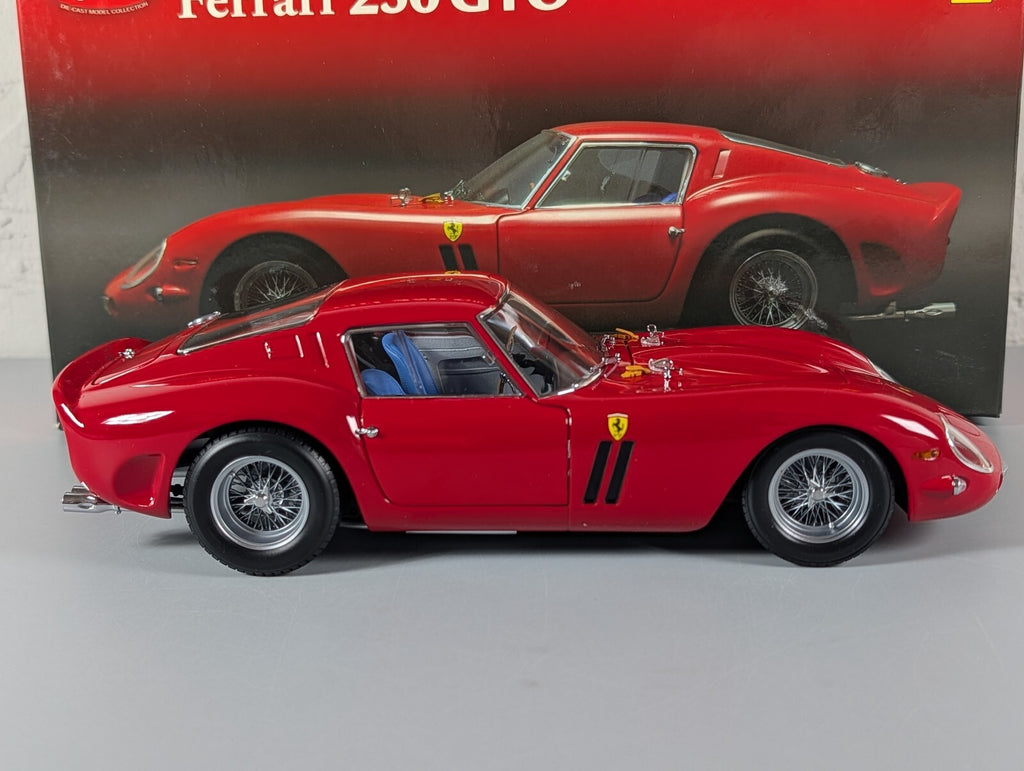 Kyosho 1:18 Ferrari 250 GTO Red 08431R Diecast Car Opening Doors Hood w/ Box