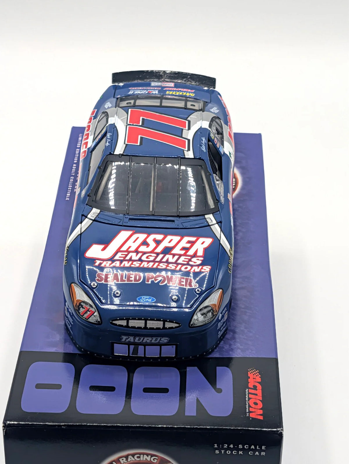 Robert Pressley #77 2000 Jasper Engines Ford Taurus 1:24 Diecast Team Caliber