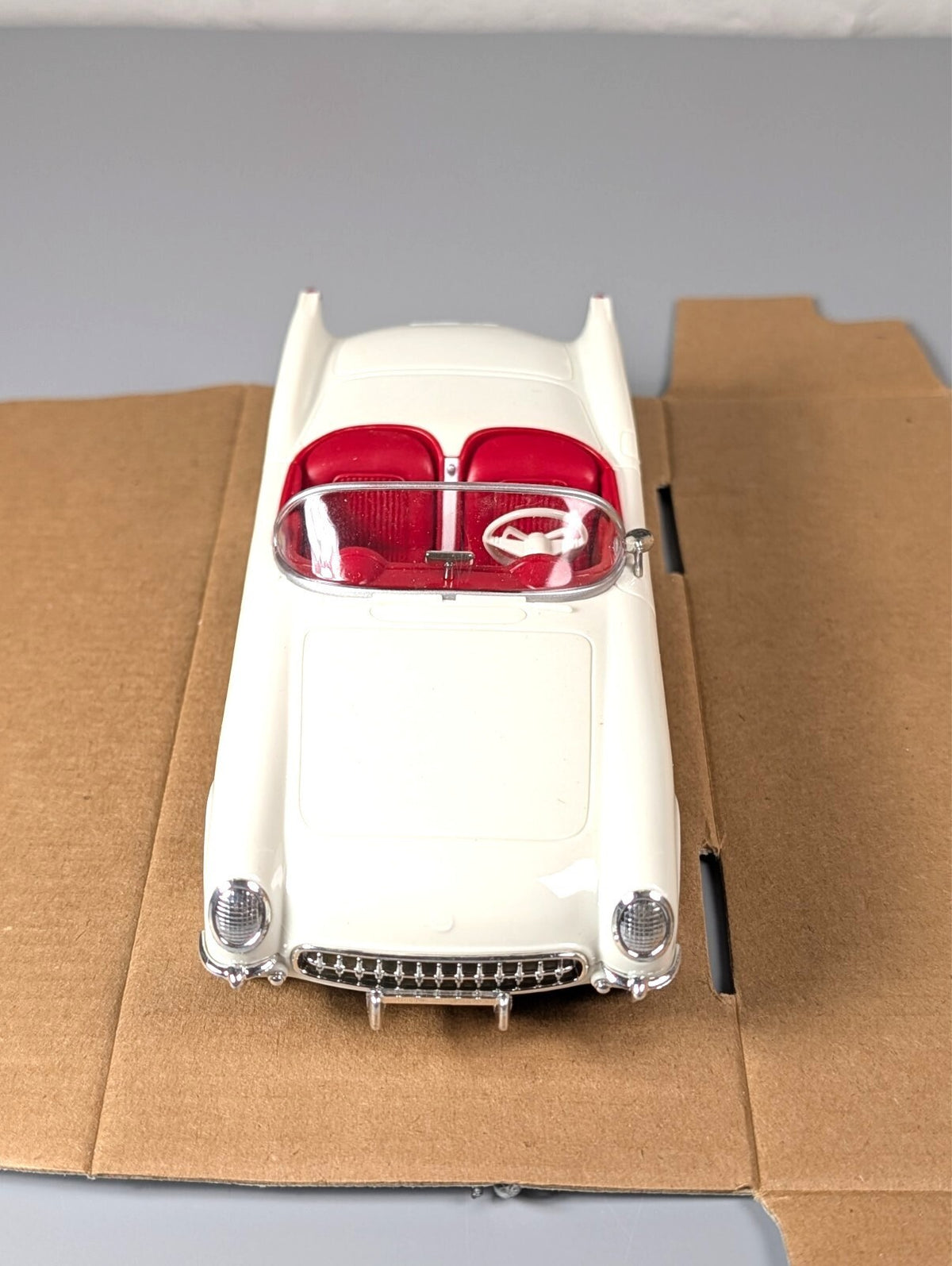 AMT Ertl 1953 Corvette Convertible Polo White 8732 Promo 1:25 Factory Tied
