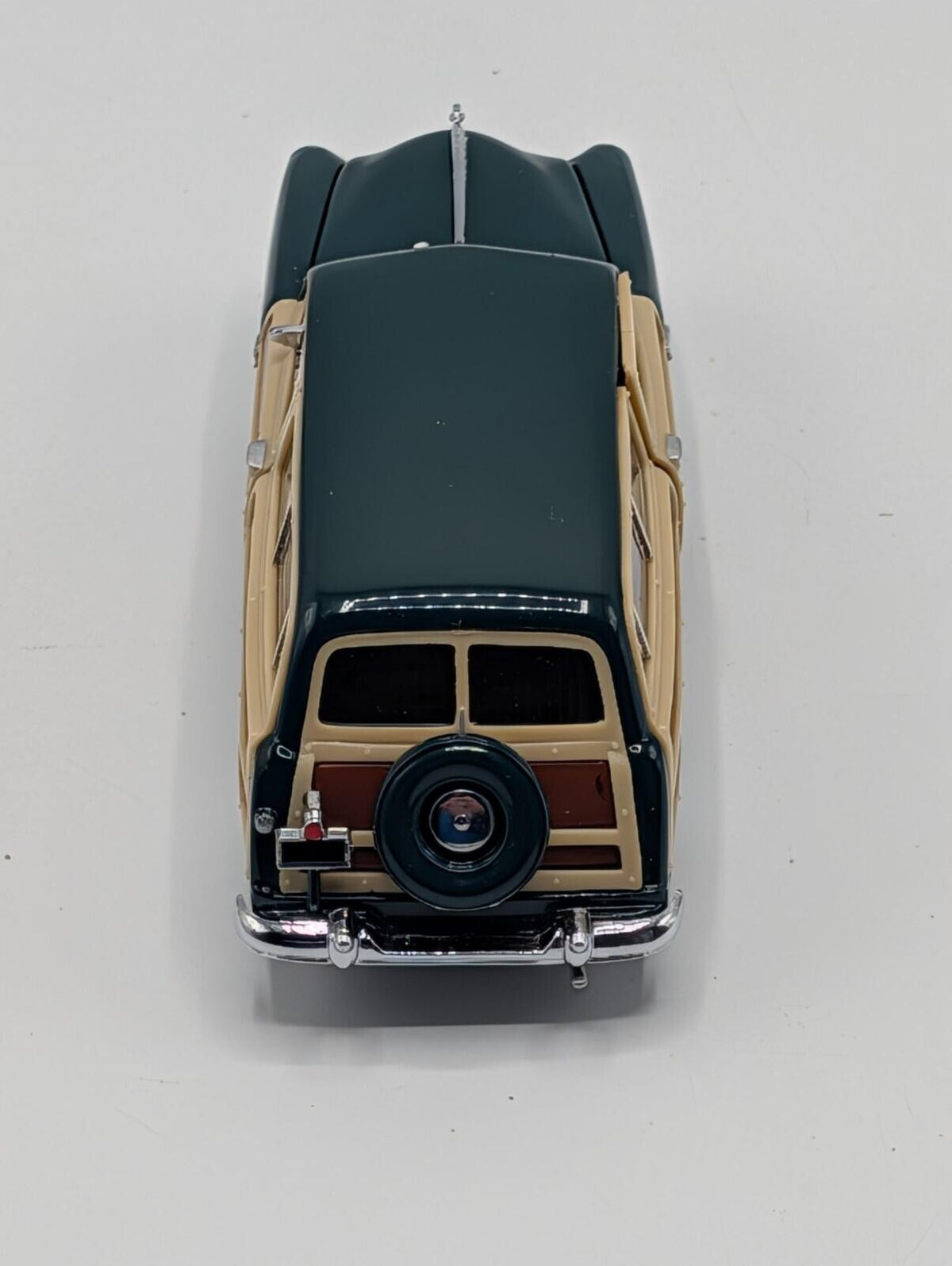 1987 Franklin Mint Precision Models Green  Ford Woody Wagon 1:43