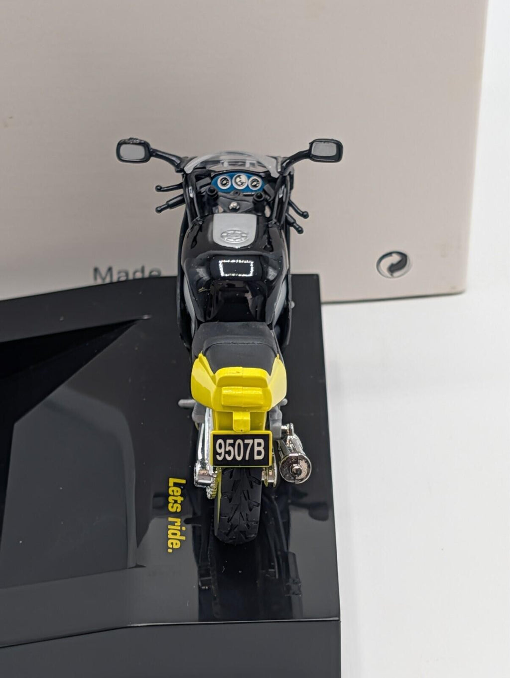 GEICO Motorcycle Promotional Sport Bike Diecast - Black & Yellow 250P FRC