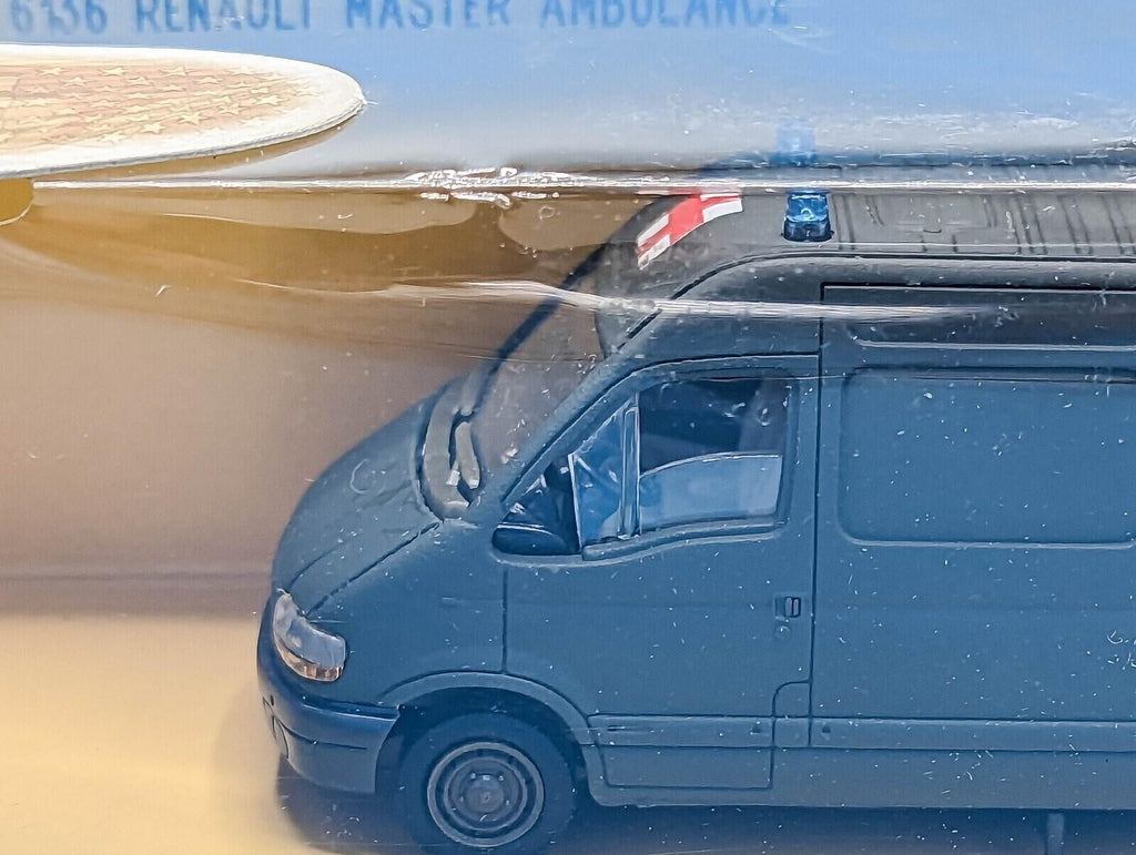 Solido 6136 Renault Master Ambulance Battles Collection Ambulance Diecast 1:50
