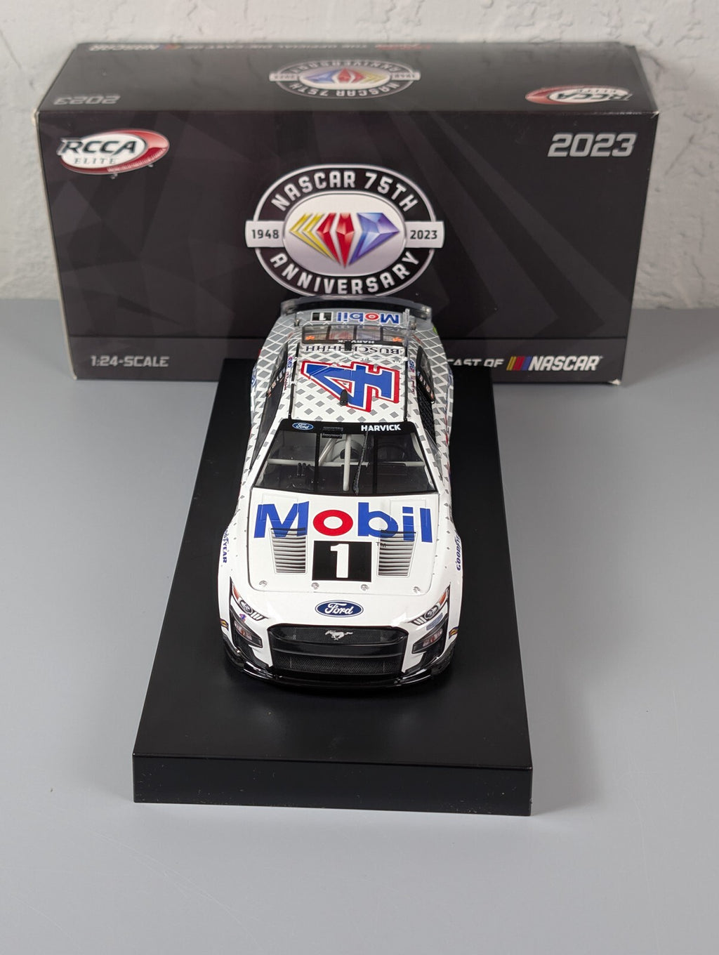 Kevin Harvick #4 Mobil 1 Car Care 2023 Mustang RCCA Elite 1:24 DIN 55/113
