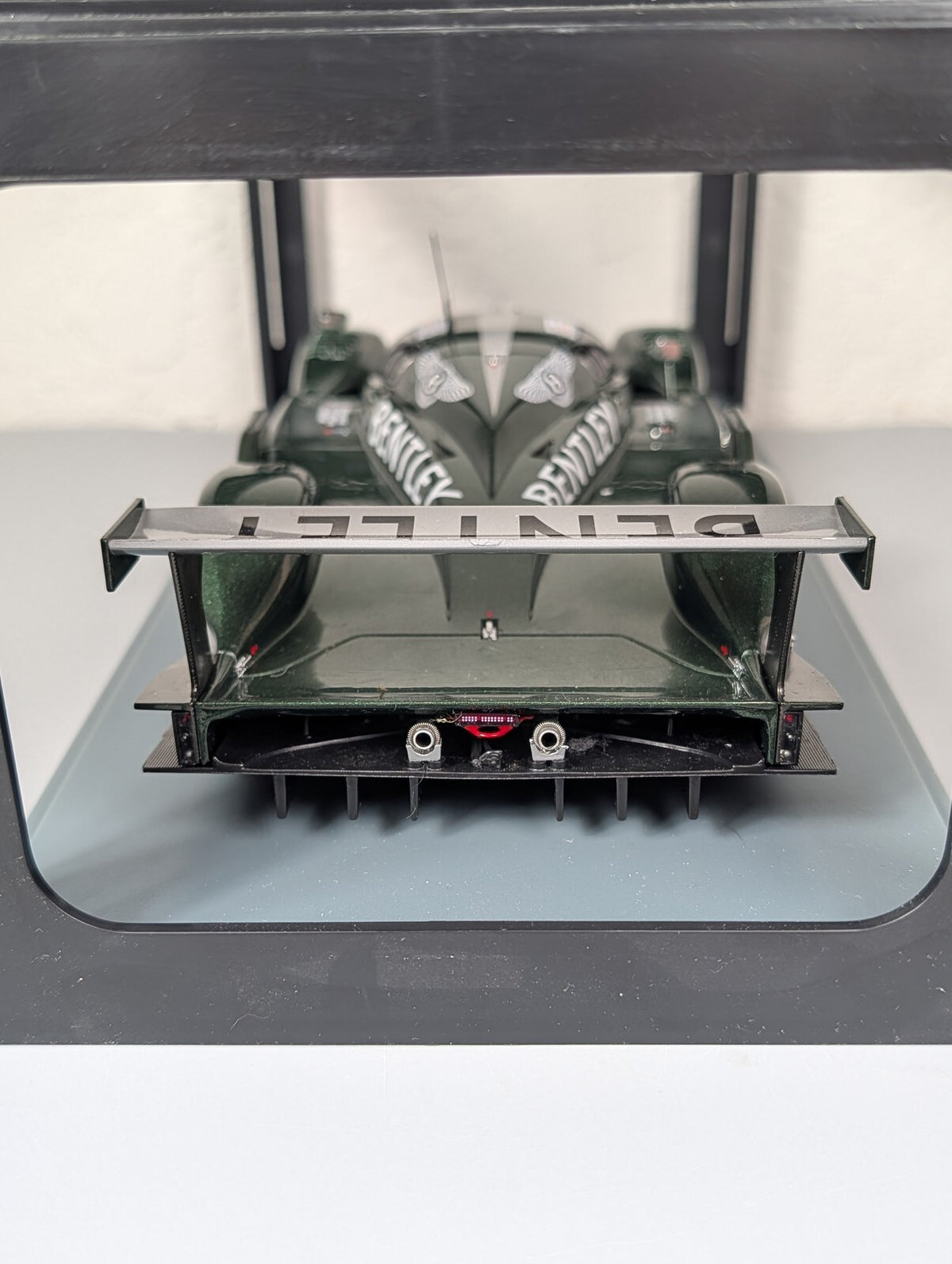 AutoArt 1:18 Bentley Speed 8 #8 Le Mans 2003 Blundell Brabham Herbert Diecast
