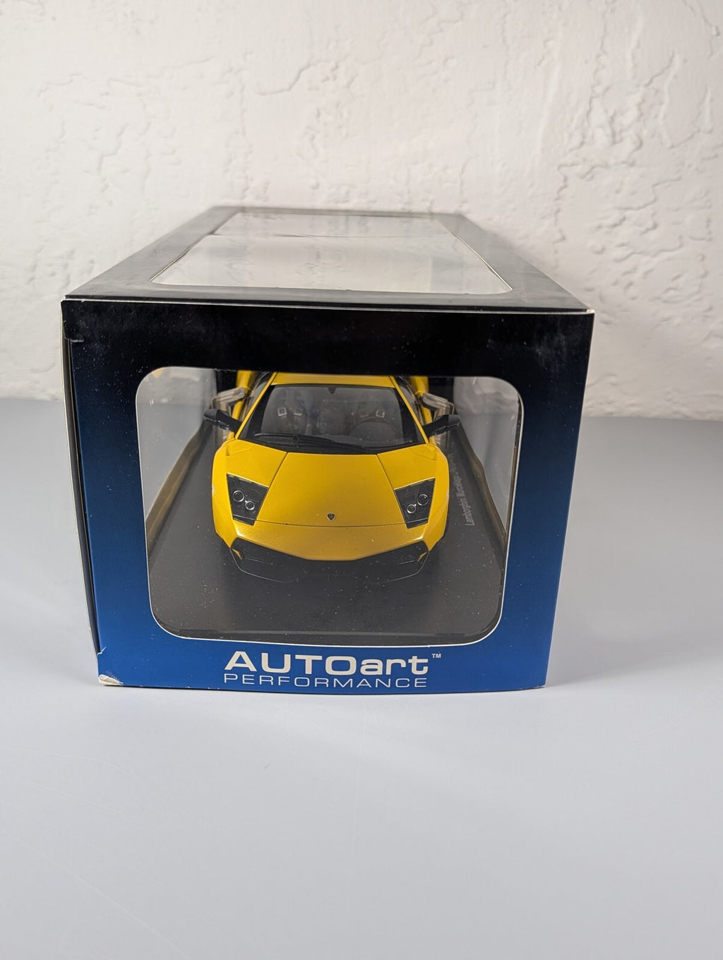 AutoArt 1:18 Lamborghini Murcielago LP670-4 SV Orion Yellow 74616 Diecast