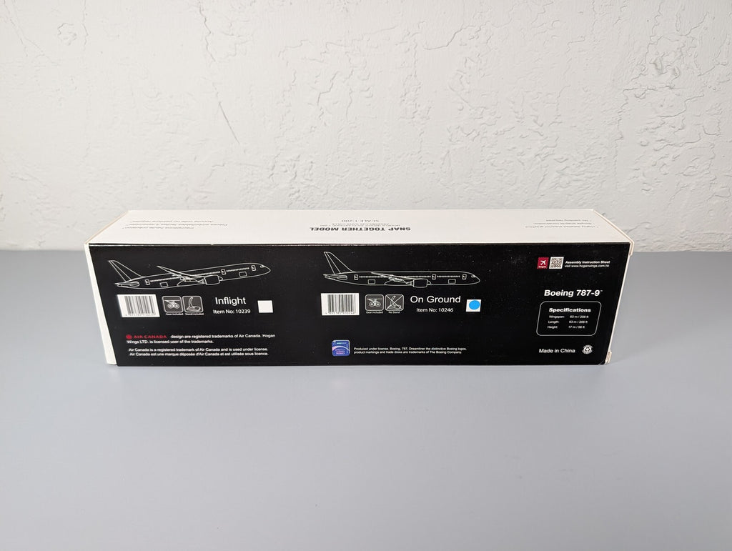 Hogan 1:200 Boeing 787-9 Air Canada Snap Together Model 10246 On Ground Gear