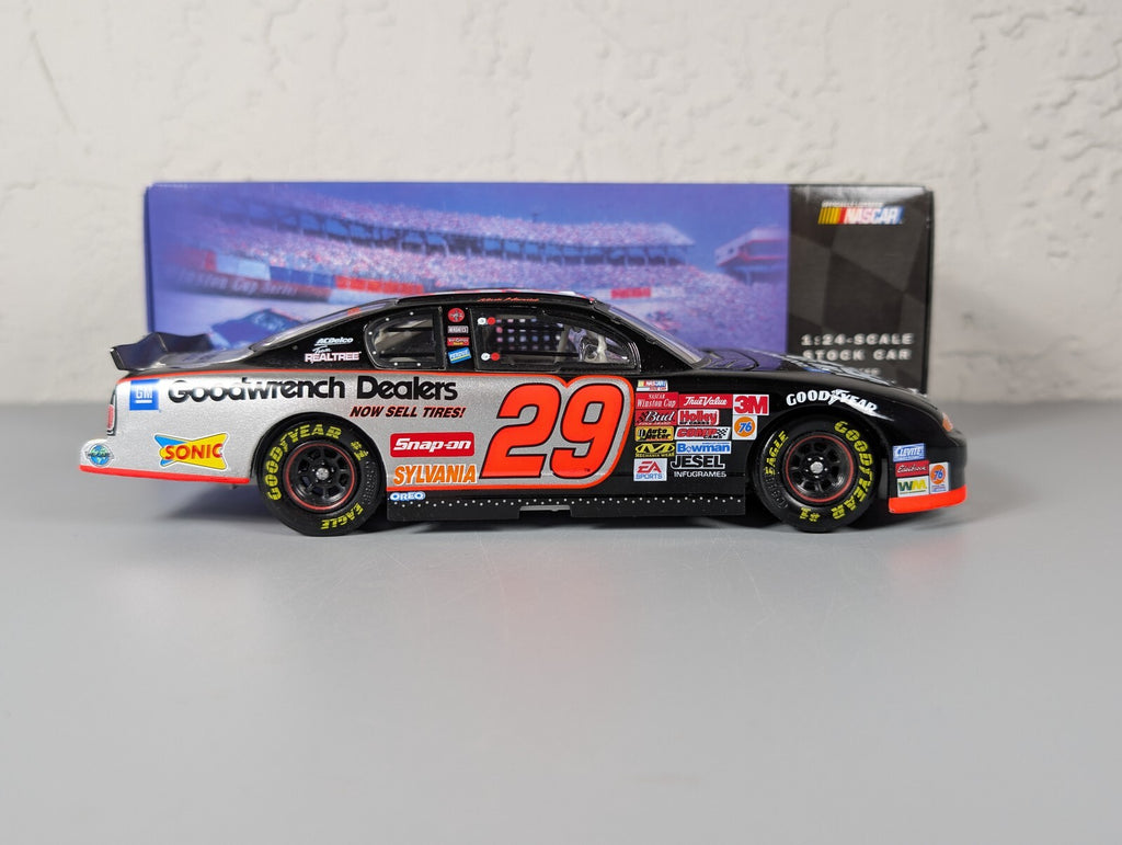 Kevin Harvick #29 GM Goodwrench On A Roll 2002 Monte Carlo 1:24 Open Box 1/2004