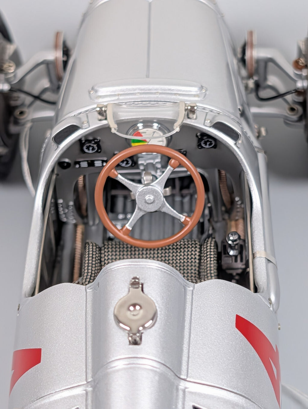CMC M-073 Auto Union Type C 1936 Sieger GP Deutschland Rosemeyer #4 1:18 Mint LE