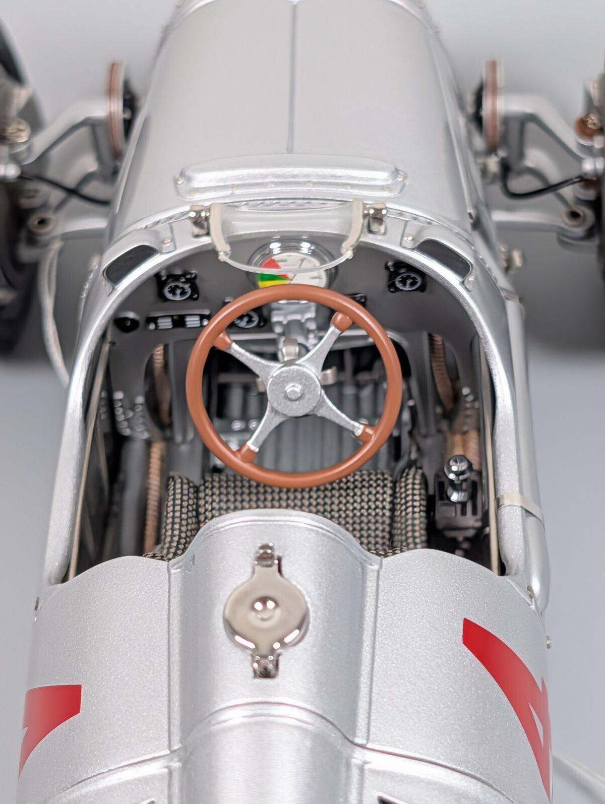 CMC M-073 Auto Union Type C 1936 Sieger GP Deutschland Rosemeyer #4 1:18 Mint LE