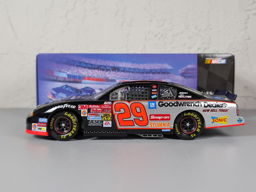 Kevin Harvick #29 GM Goodwrench On A Roll 2002 Monte Carlo 1:24 Open Box 1/2004
