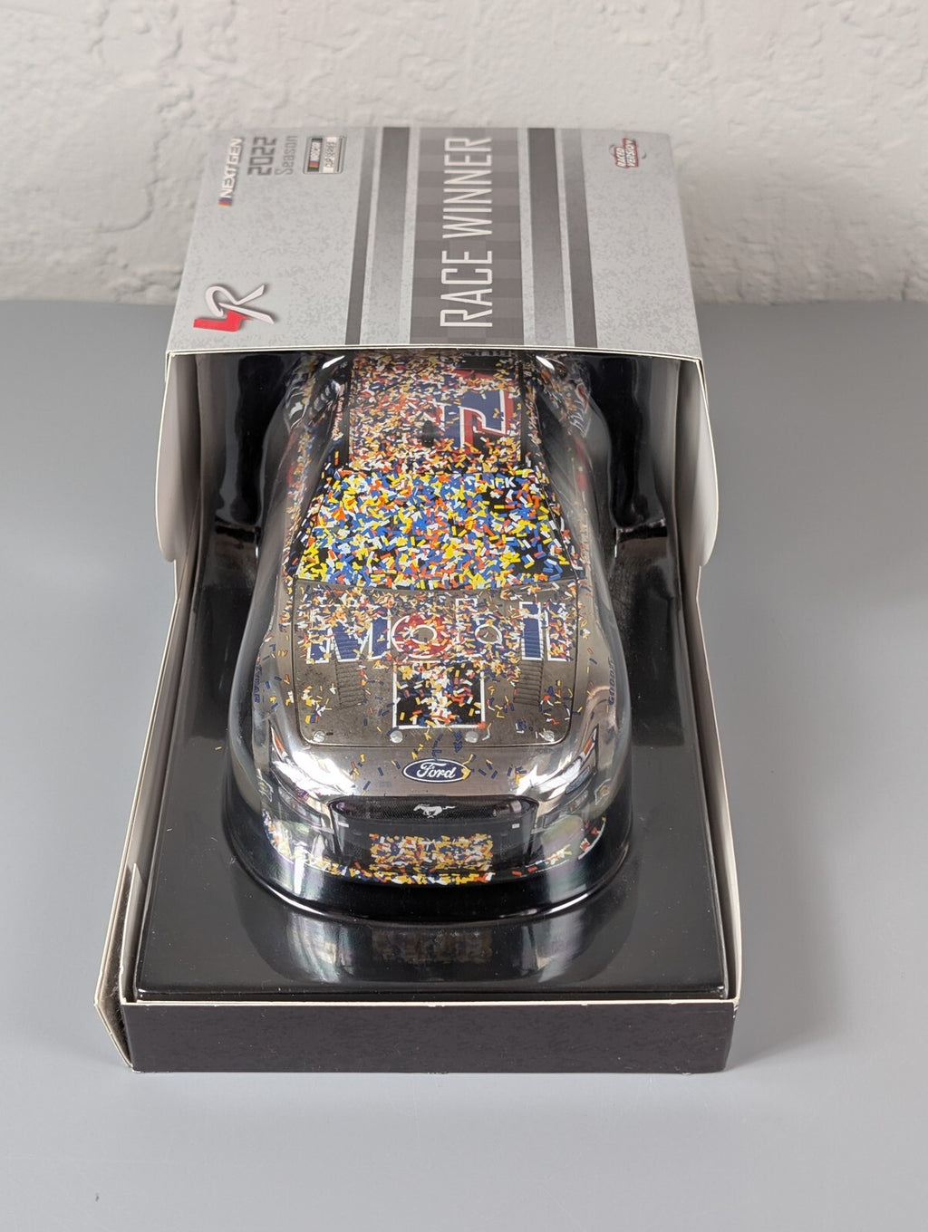 Kevin Harvick #4 Mobil 1 Richmond Win 2022 Mustang Elite Chrome 1:24 DIN 27/57