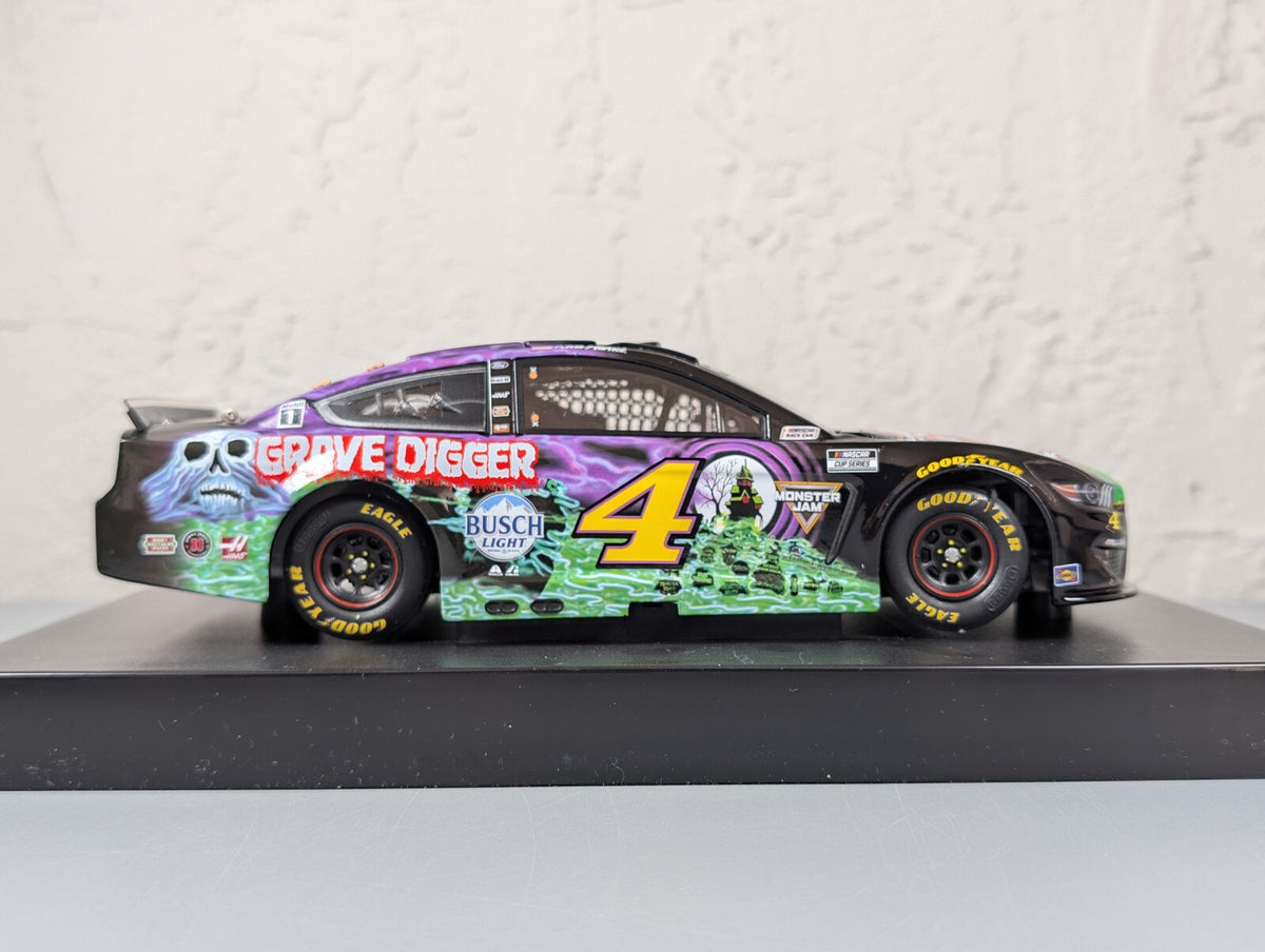 Kevin Harvick #4 Grave Digger 2021 Mustang Monster Jam 1:24 DIN 314/4807