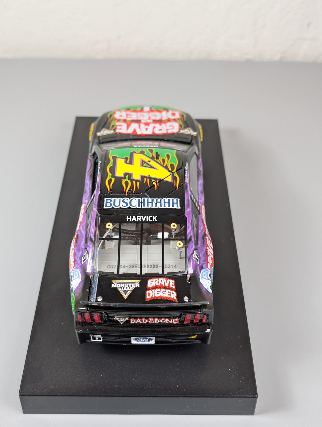 Kevin Harvick #4 Grave Digger 2021 Mustang Monster Jam 1:24 DIN 314/4807