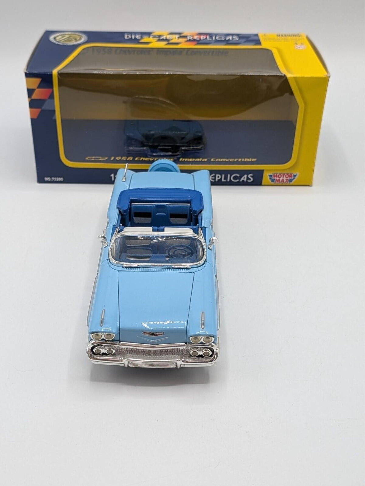Motor Max 1958 Chevrolet Impala Convertible Light Blue 1:24 Die-Cast 73200