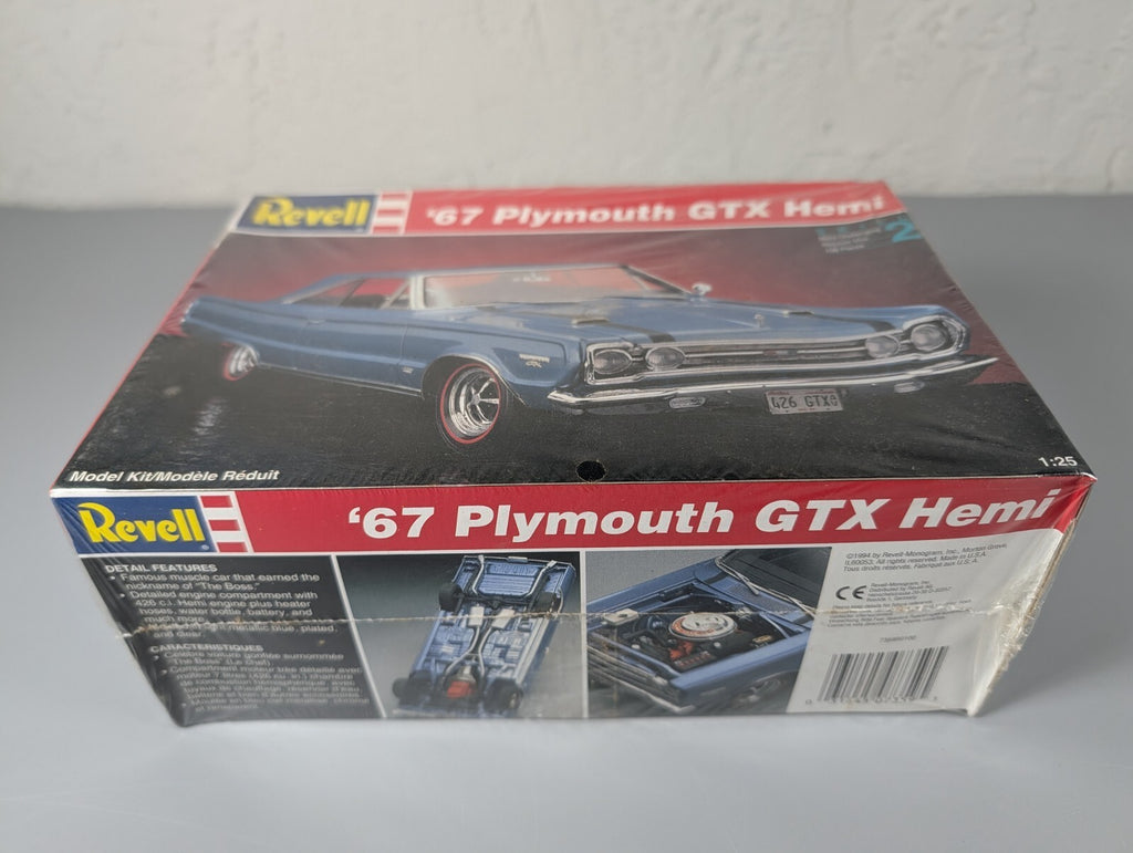 Revell 1967 Plymouth GTX Hemi 1:25 Model Kit #7359 Sealed Unbuilt 426 Mopar