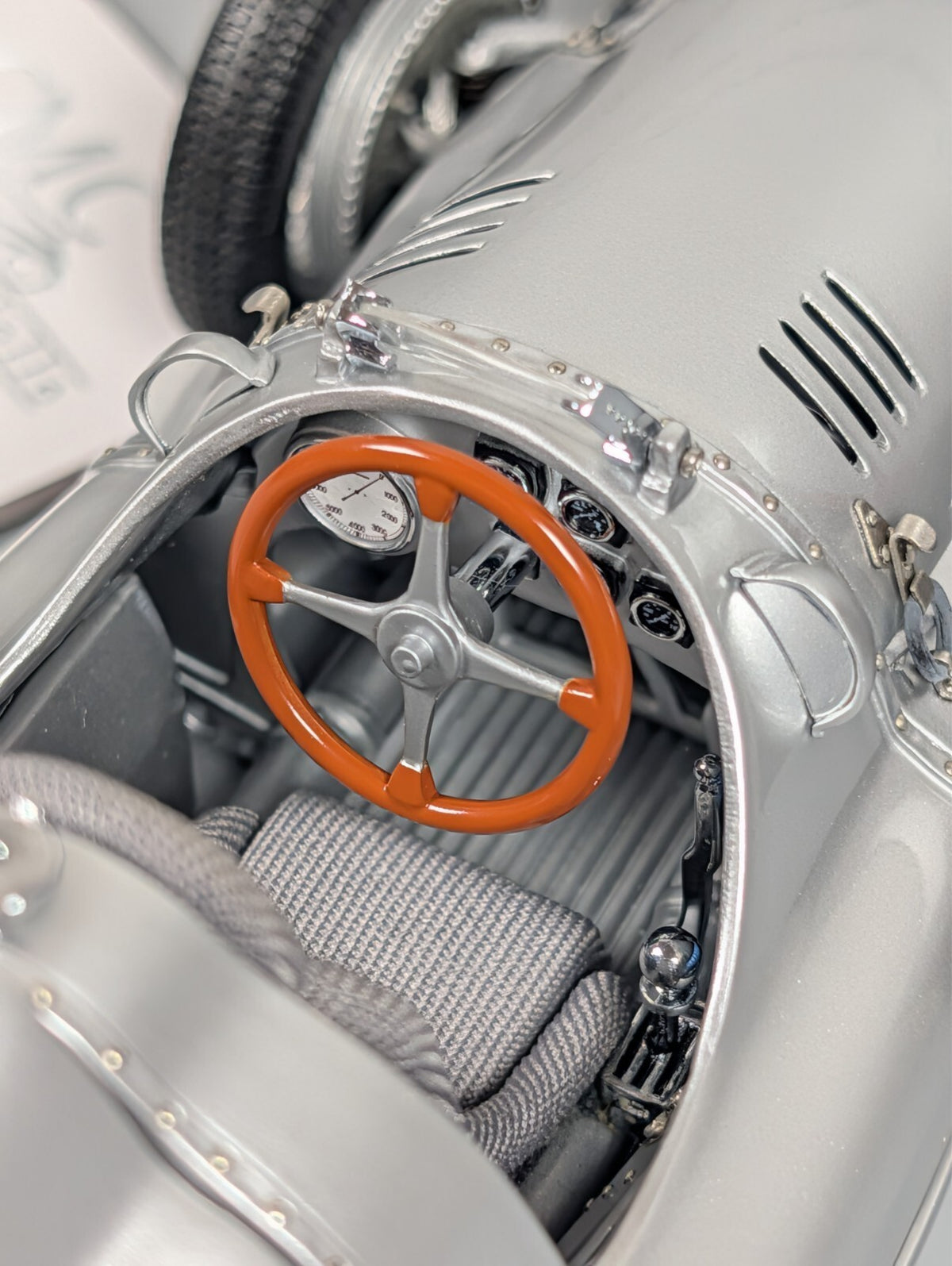 CMC 1:18 Auto Union Type D 1938-1939 Silver Arrow Diecast M-027 #14614 Mint