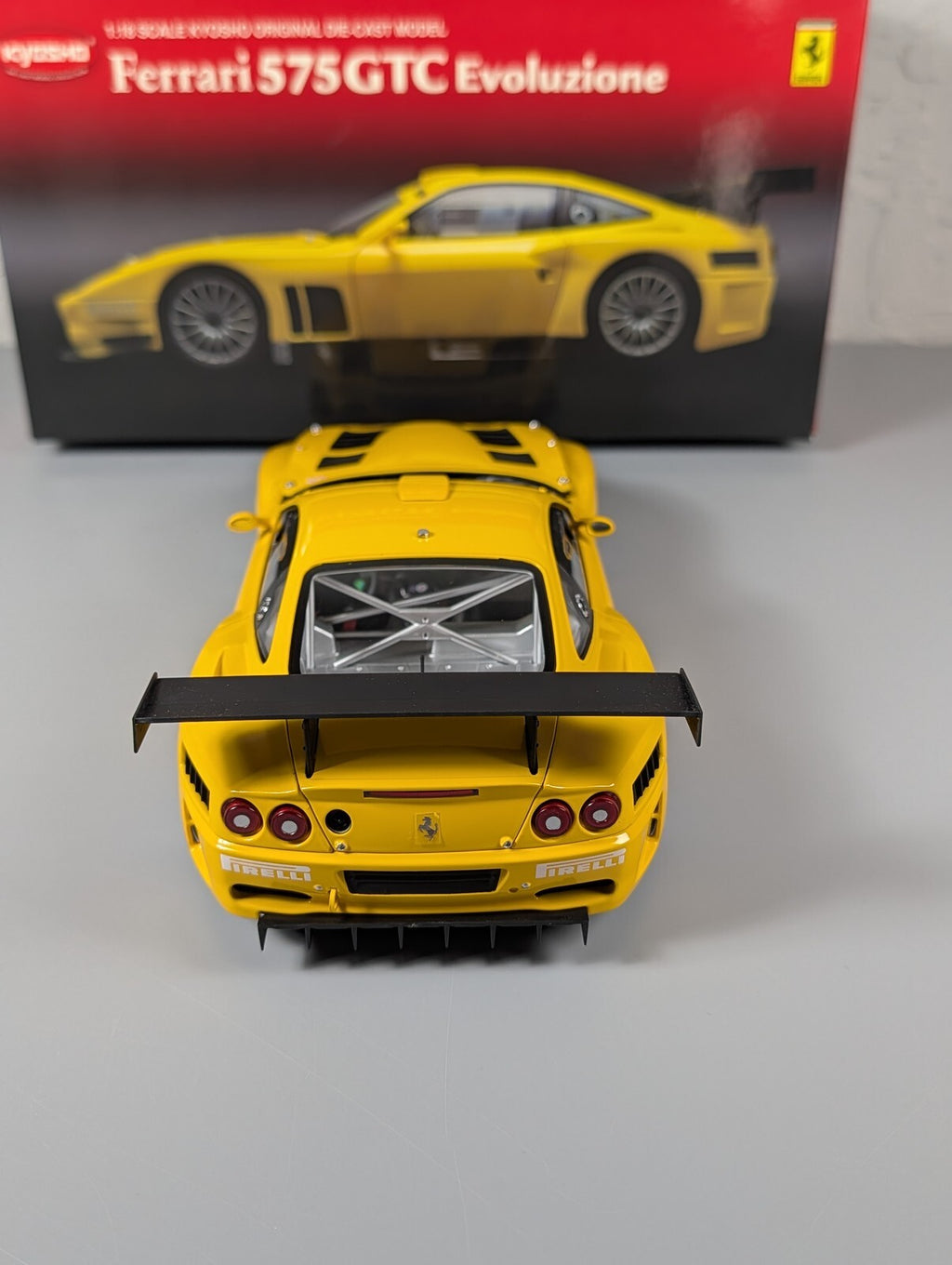 Kyosho 1:18 Ferrari 575 GTC Evoluzione Yellow 08392C Diecast Race Car with Box