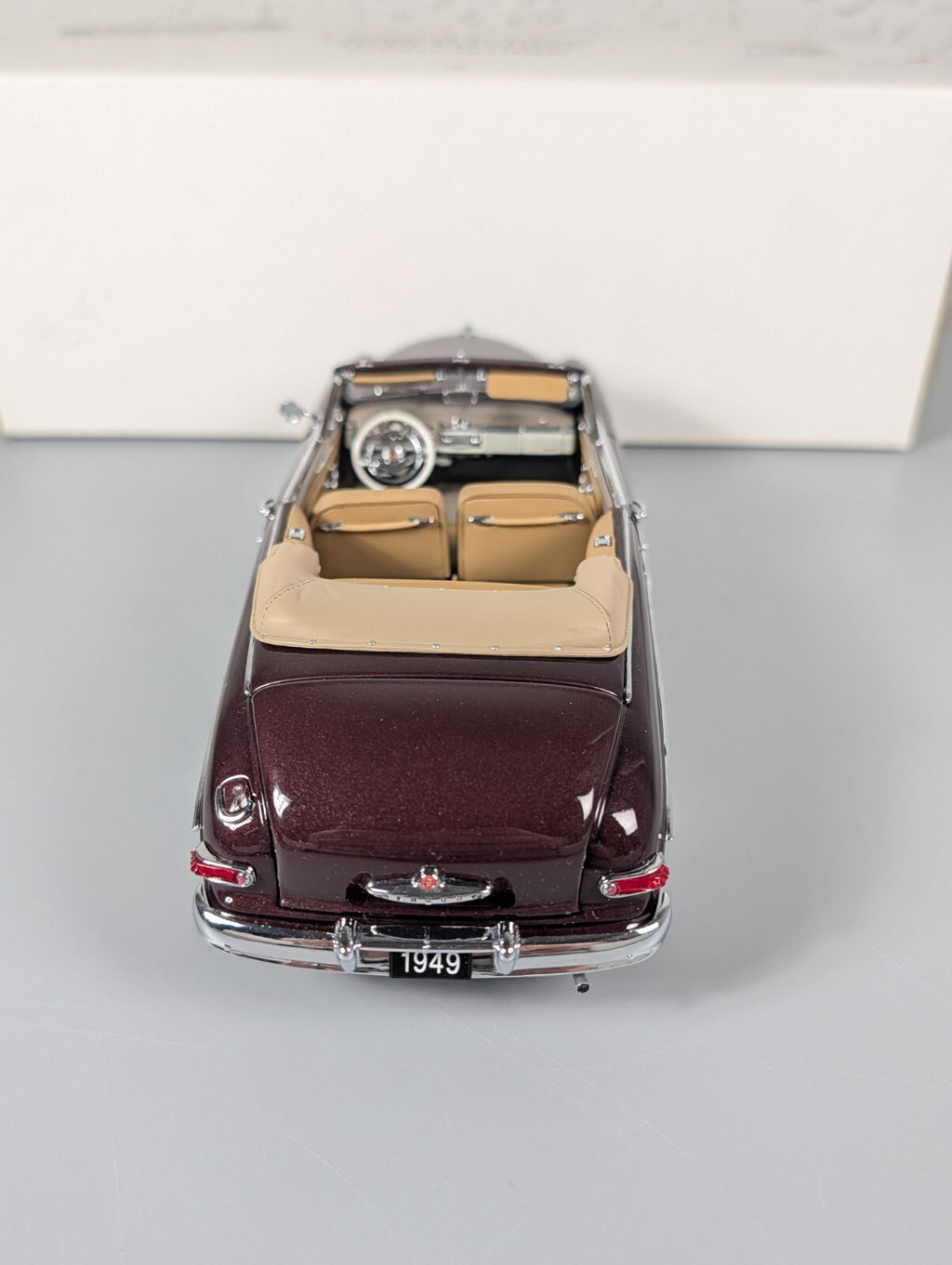 Danbury Mint 1949 Mercury Convertible 1:24 Diecast Maroon Limited Edition w/Box