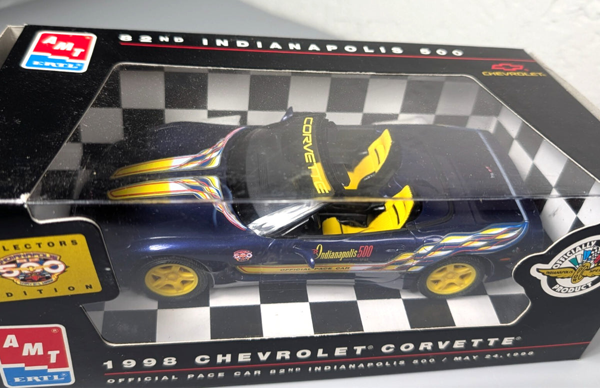 AMT Ertl 1998 Corvette Indy 500 Pace Car Promo 8086 1:25 Collectors Edition
