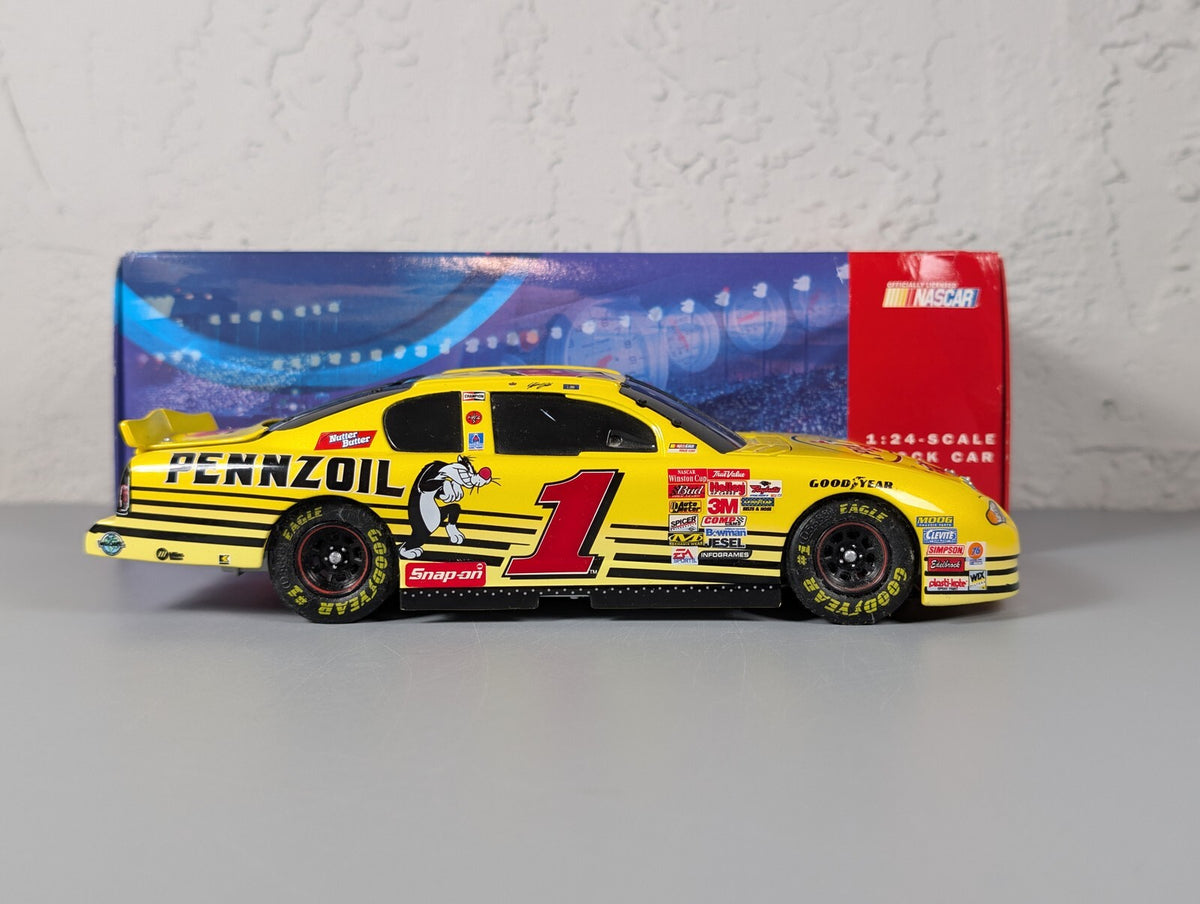 Steve Park #1 Pennzoil Looney Tunes 2001 Monte Carlo Action 1:24 Bank 1 of 1,908
