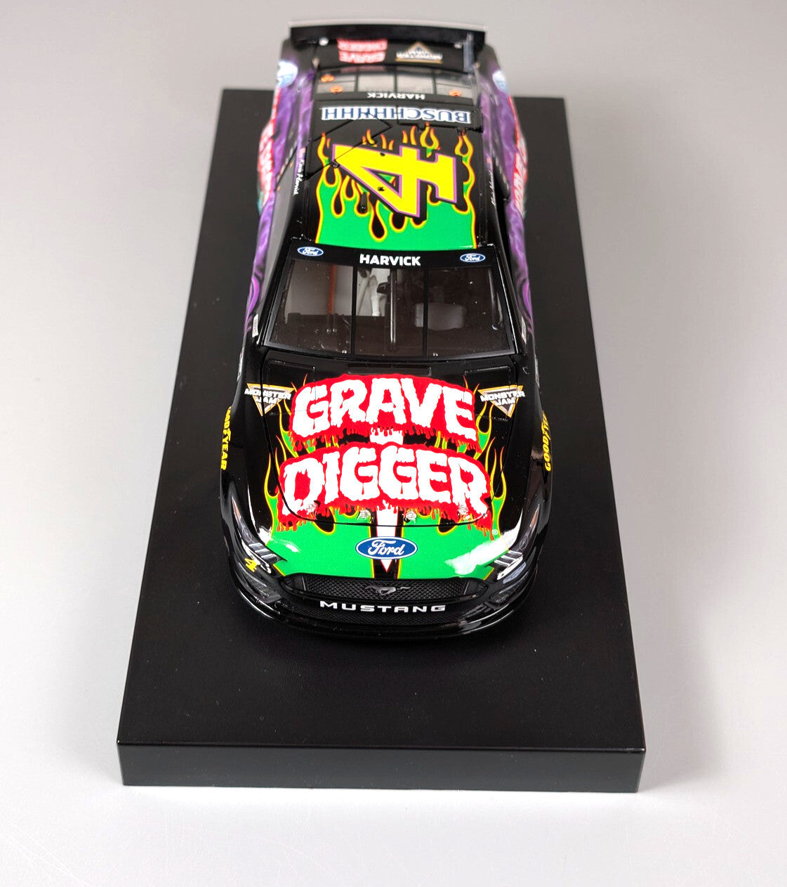 Kevin Harvick #4 Grave Digger 2021 Mustang Monster Jam 1:24 DIN 314/4807