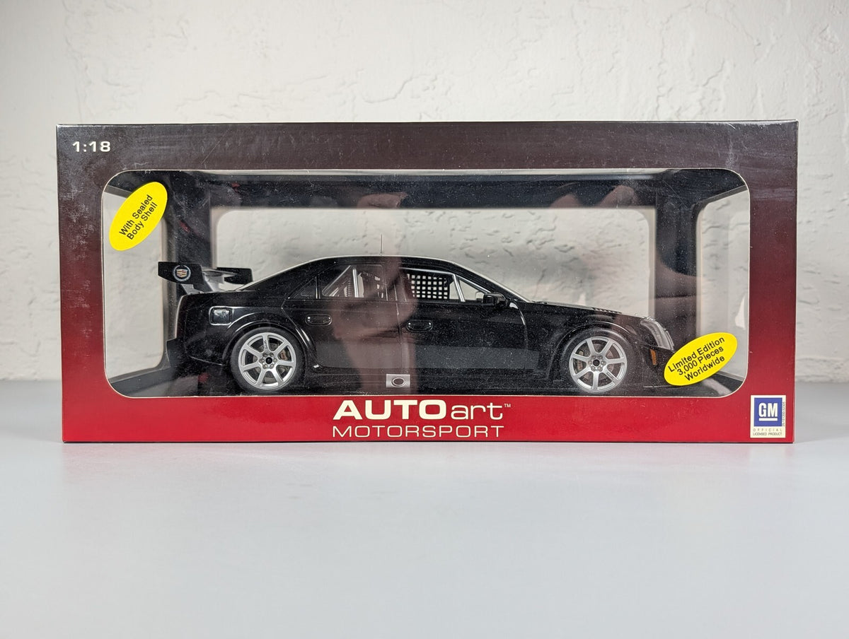 AutoArt 1:18 Cadillac CTS-V Race Car Plain Body Black Limited 3000 Diecast