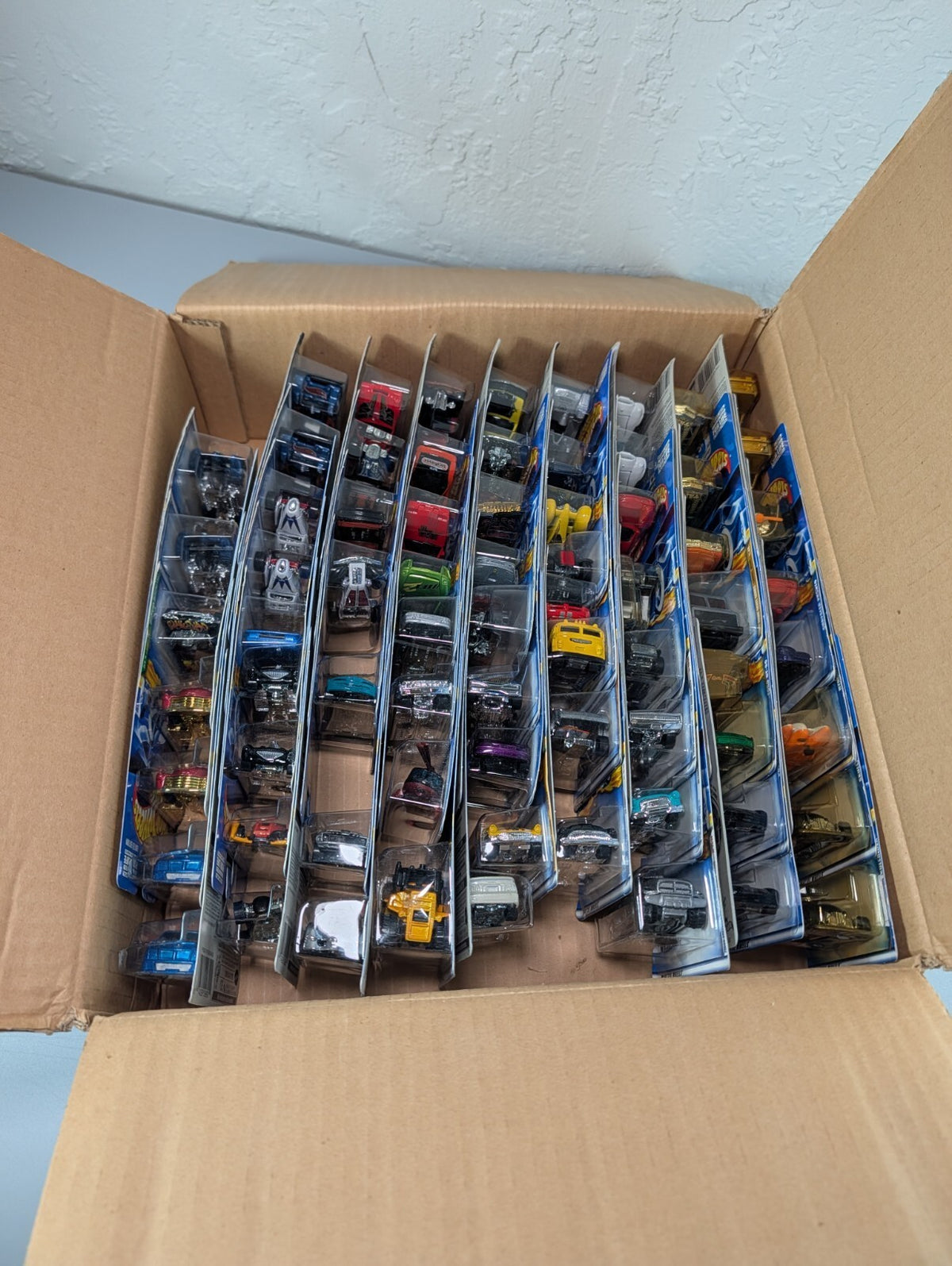 Hot Wheels Factory Case 3612 Lot of 72 Mainline 2001 First Edition Gold 1:64 C