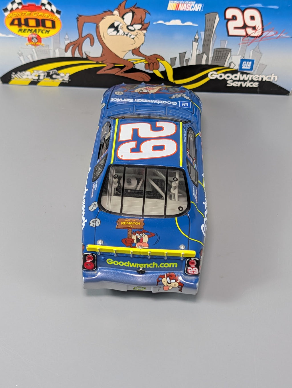 Kevin Harvick #29 Goodwrench Looney Tunes Rematch 2002 Monte Carlo NASCAR 1:24