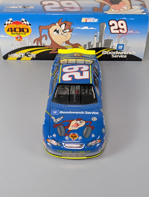 Kevin Harvick #29 Goodwrench Looney Tunes Rematch 2002 Monte Carlo NASCAR 1:24