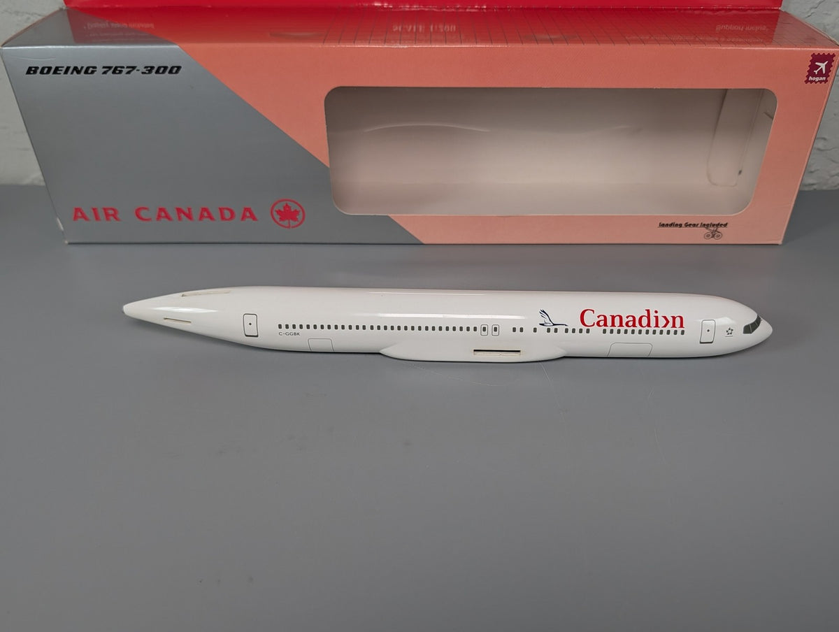 Hogan Wings 1:200 Air Canada Canadian Livery Boeing 767-300 Airliner w/ Stand