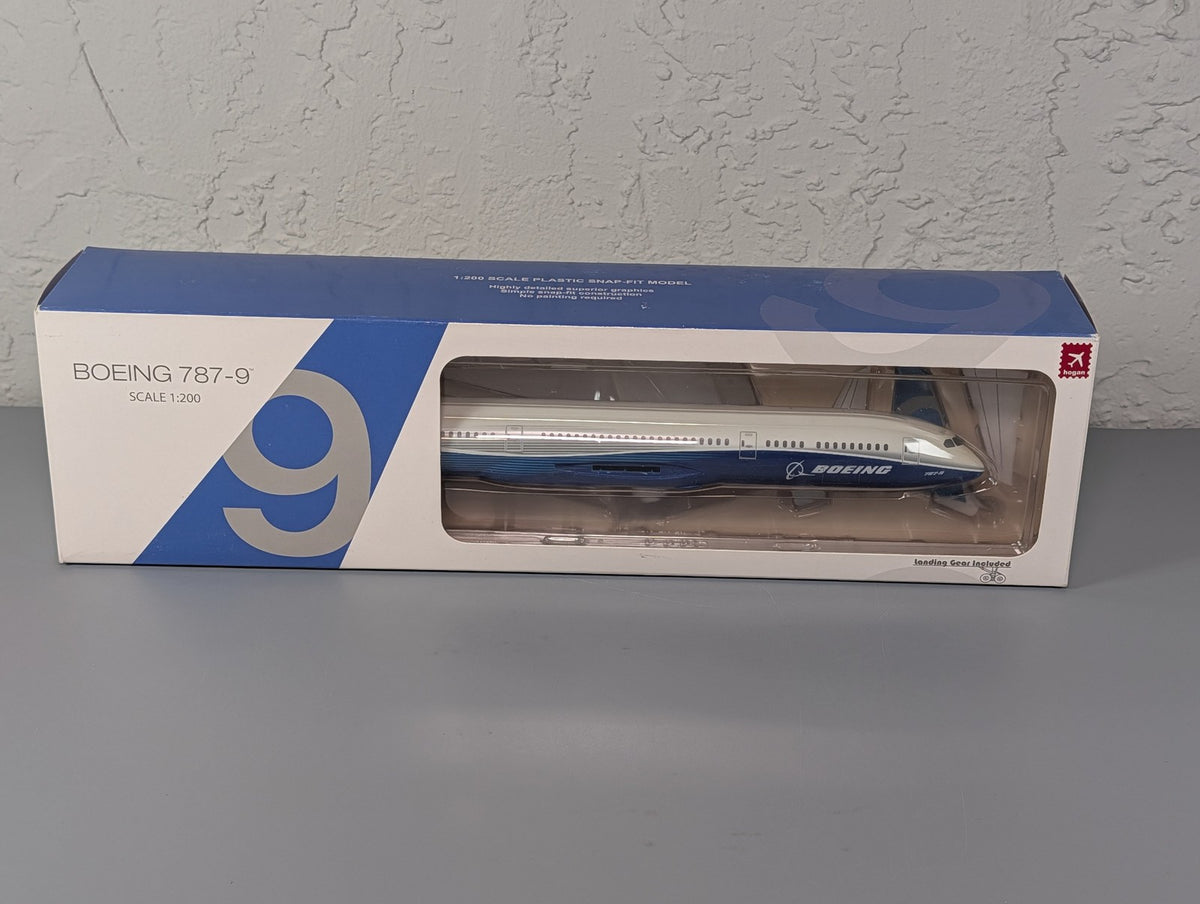 Hogan Wings Boeing 787-9 1:200 Snap-Fit Aircraft Model Inflight 4326 Boxed