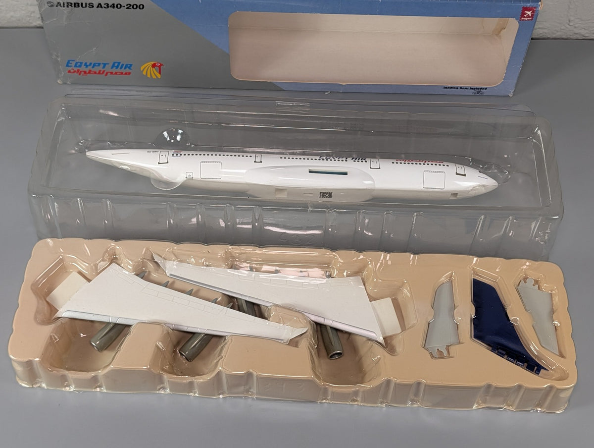 Hogan Wings Egypt Air Airbus A340-200 1:200 Snap-Fit Model Aircraft Airliner