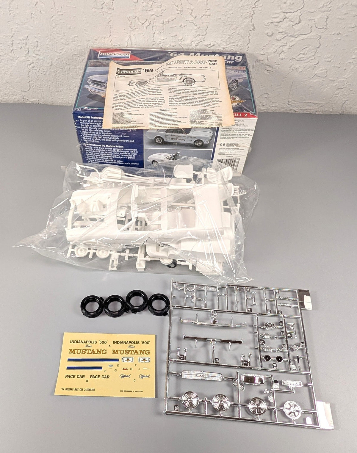 Monogram '64 Mustang Indy 500 Pace Car 1/24 Model Kit 2456 Open Box Unbuilt