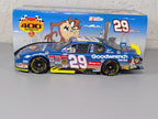 Kevin Harvick #29 Goodwrench Looney Tunes Rematch 2002 Monte Carlo NASCAR 1:24