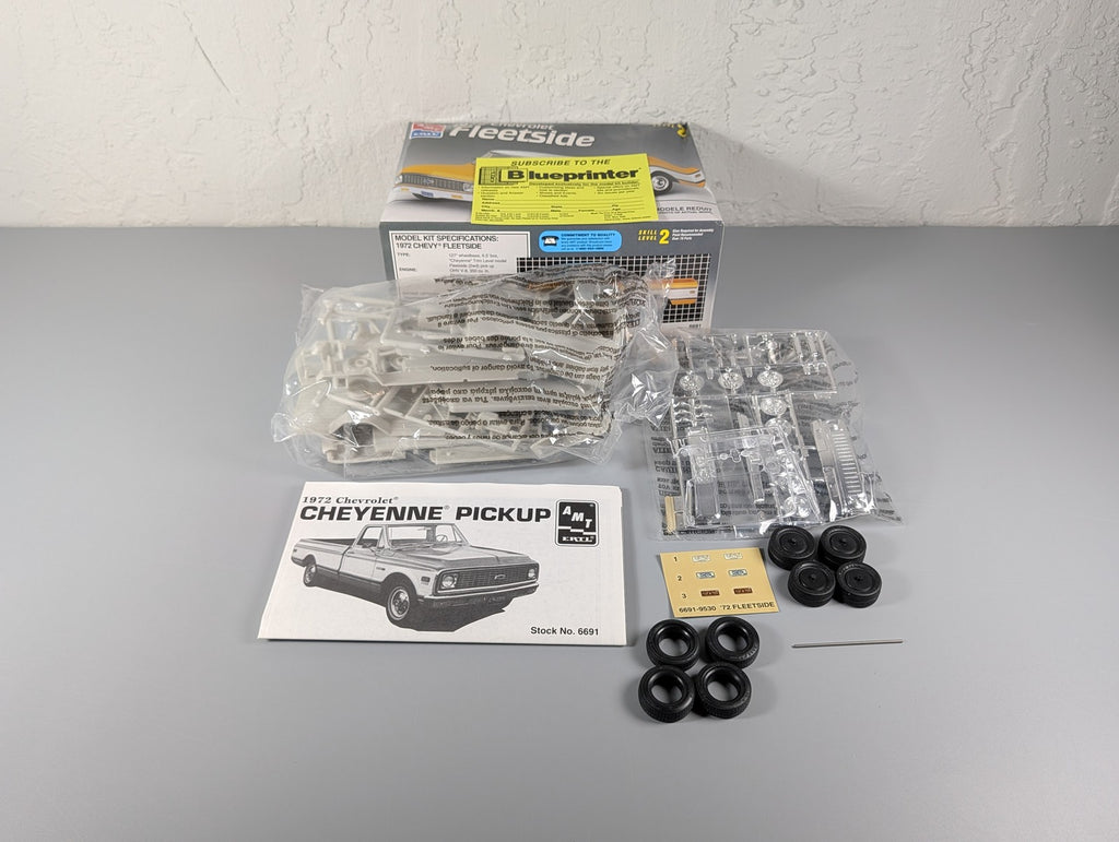 AMT Ertl 1972 Chevrolet Fleetside Pickup 1/25 Model Kit 6691 New Unbuilt